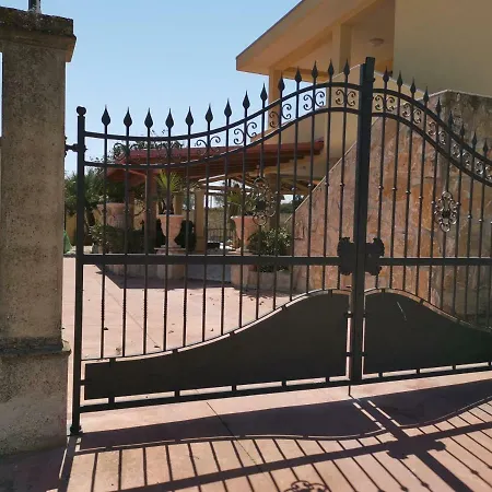 Di Dino Villa *